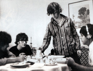 ringo pours the tea at breakfast in 1965 beatles